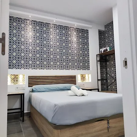 De Lujo Playa Deveses Apartment *