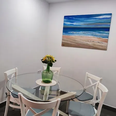 De Lujo Playa Deveses Apartment